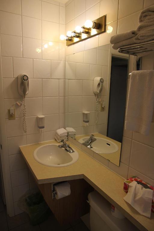 פנטיקטון Waterfront Inn חדר תמונה